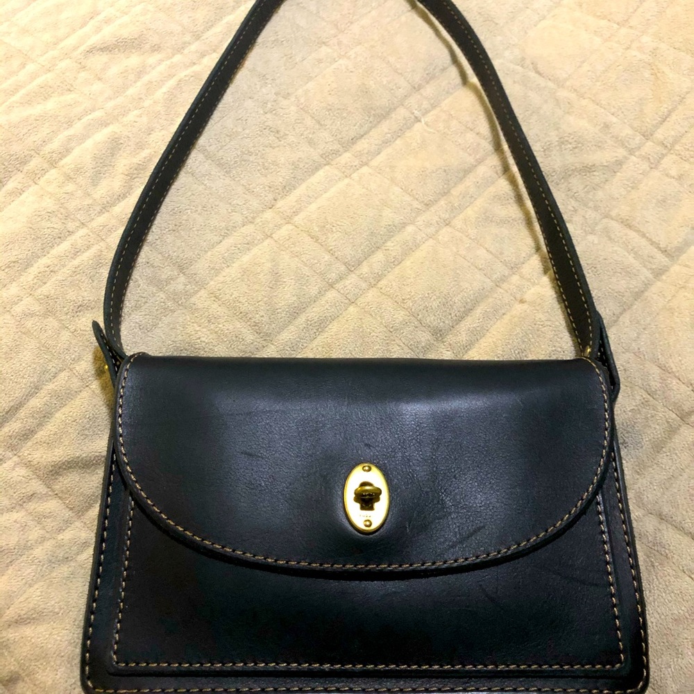 SALE 💥 Fossil Leather Shoulder Turnlock Purse
